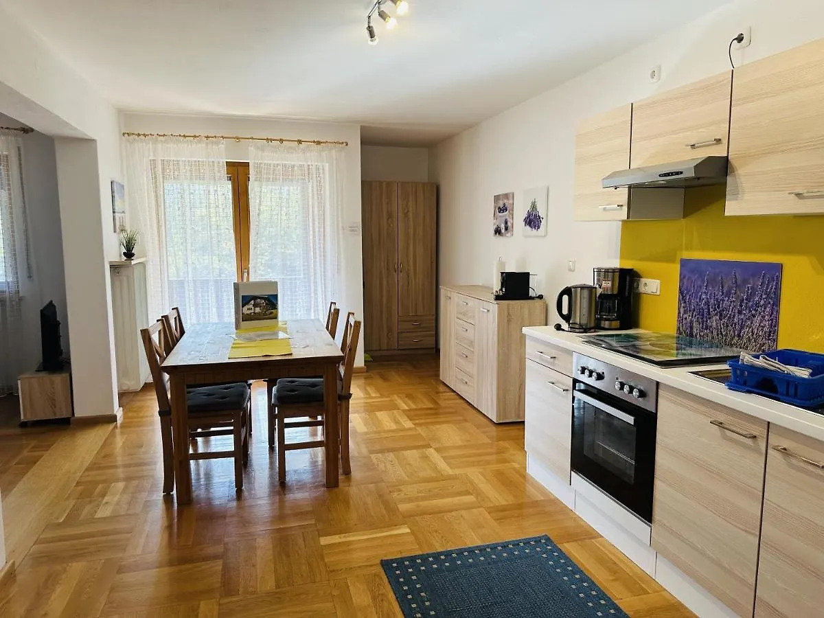 Apartment Ferienwohnungen Bachblick Übersee