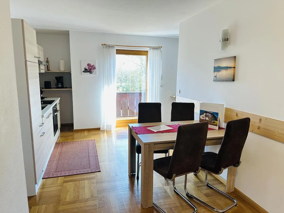 Ferienwohnungen Bachblick Übersee Apartment